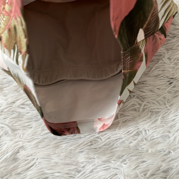 Old Navy Active Women’s powersoft floral tank top size Small - Picture 10 of 10